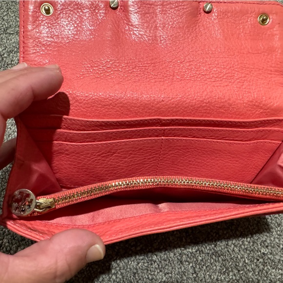 Tory Burch Coral Wallet - Picture 3 of 5